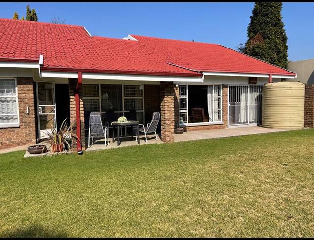 3 BEDROOM HOUSE FOR SALE IN VANDERBIJLPARK SE 2